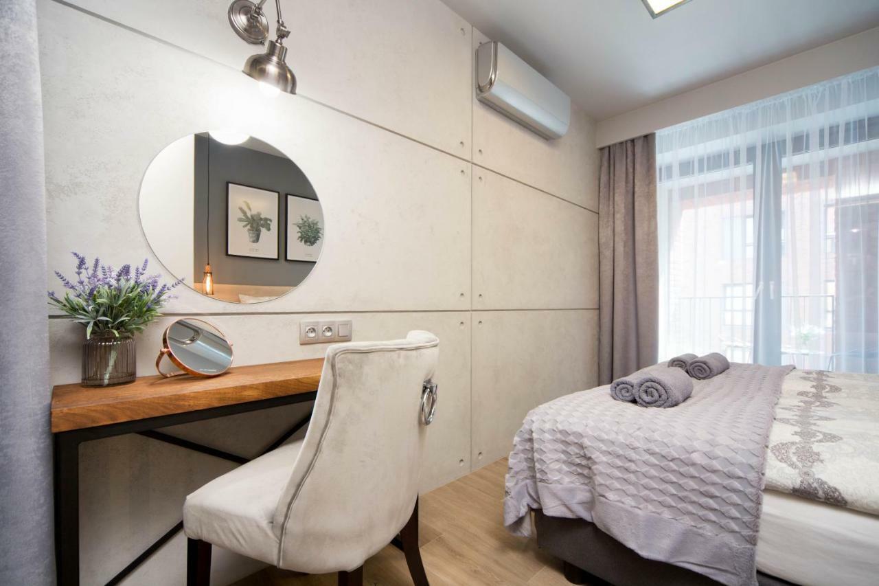Jacuzzii Apartment Krasków Exterior foto